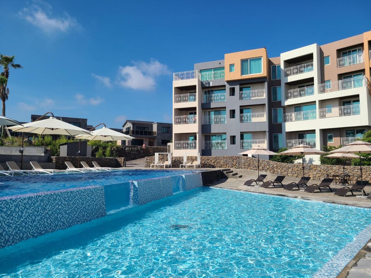 Villa De Aewol Jeju Exteriör bild